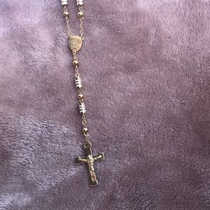 Necklace different sizes and colors different prices just message me for prices